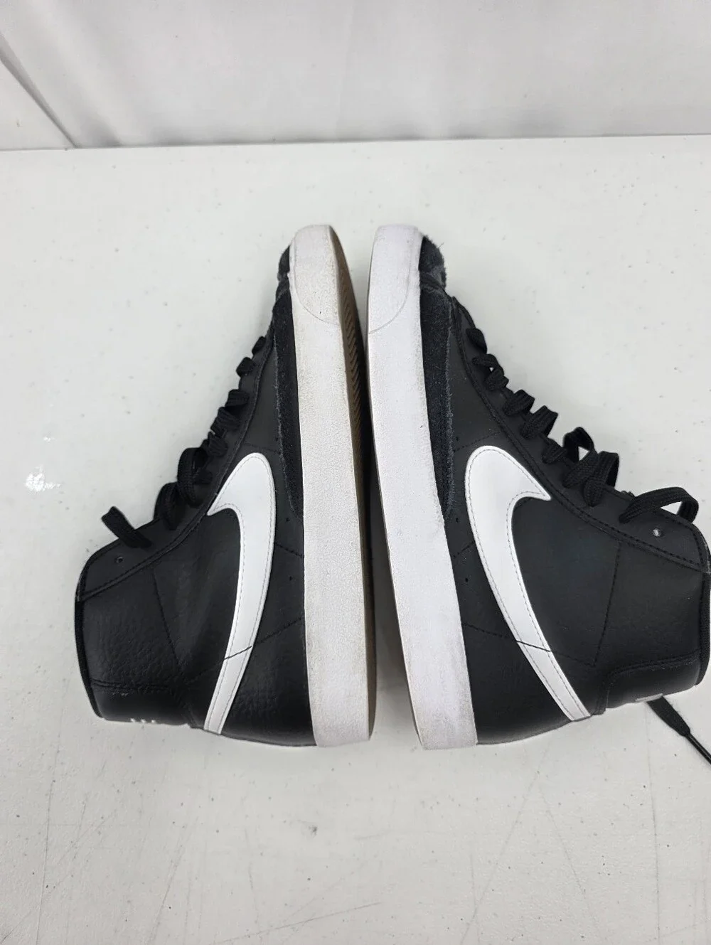Nike Blazer Mid ‘77 GS Black White Shoes Youth Size 5.5Y Women's 7 DA4086-002.